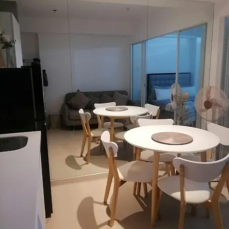 Premium 1Bedroom Condo Unit Near Airport, Moa, Casinos, Sm Bicutan